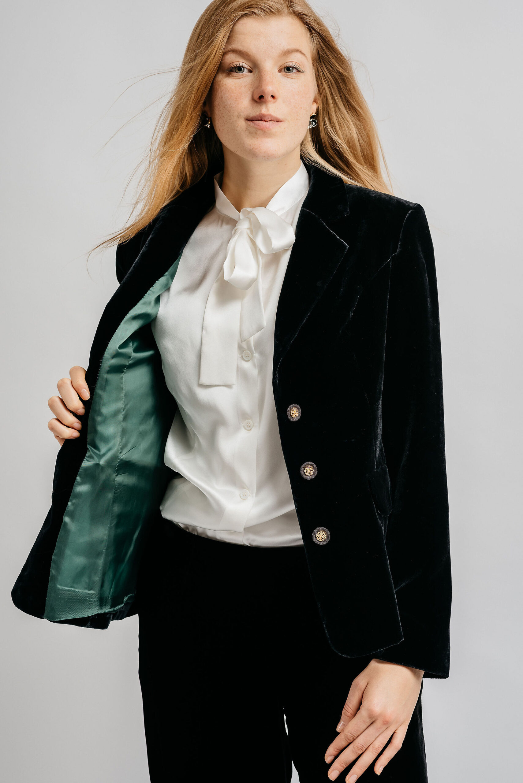 Velvet suit - Image 2