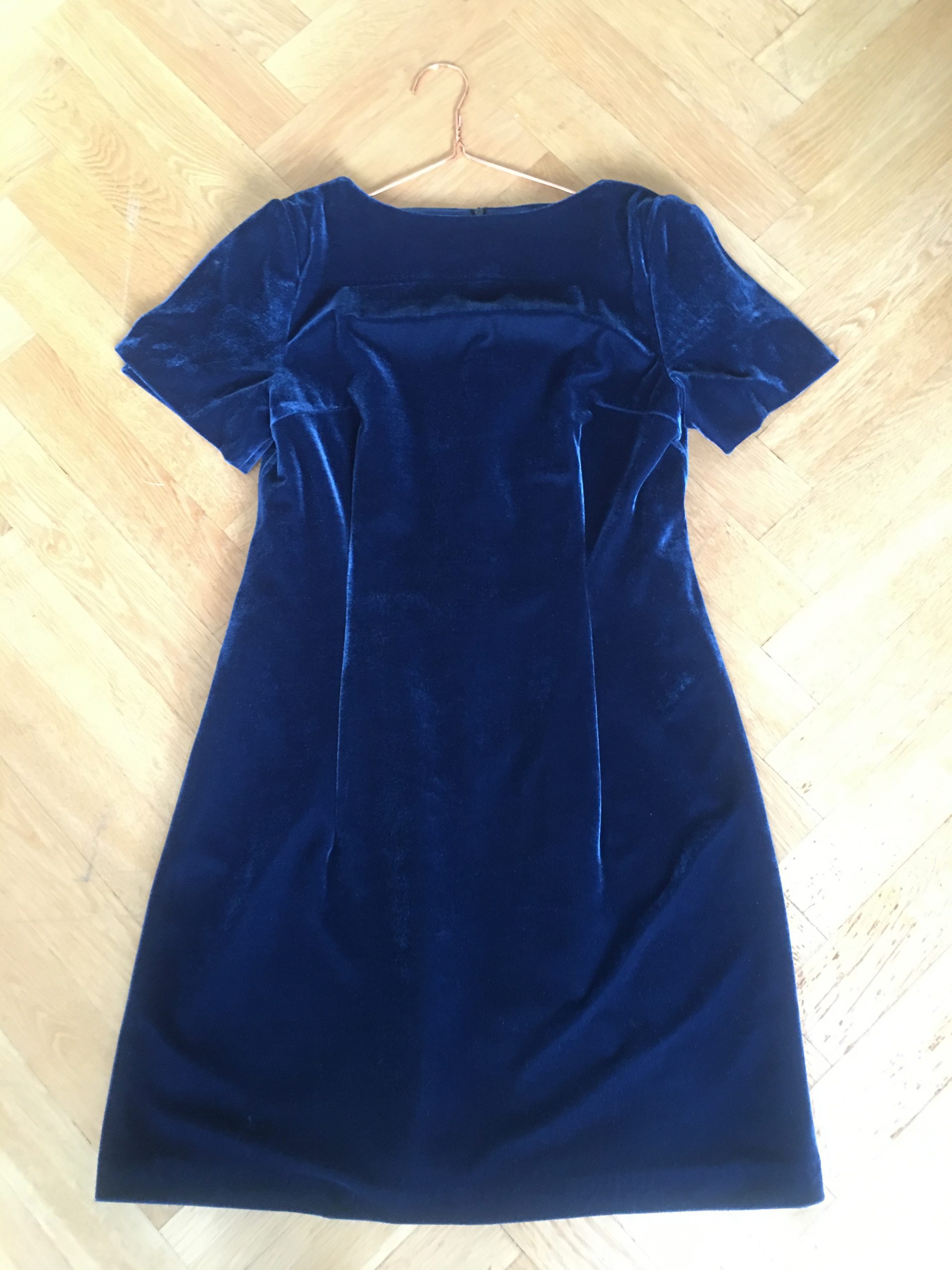 Velvet dress - Image 8
