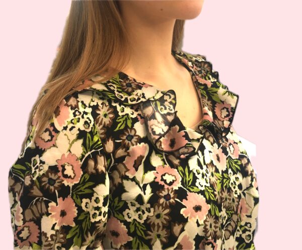 Kukallinen mekko - Image 4
