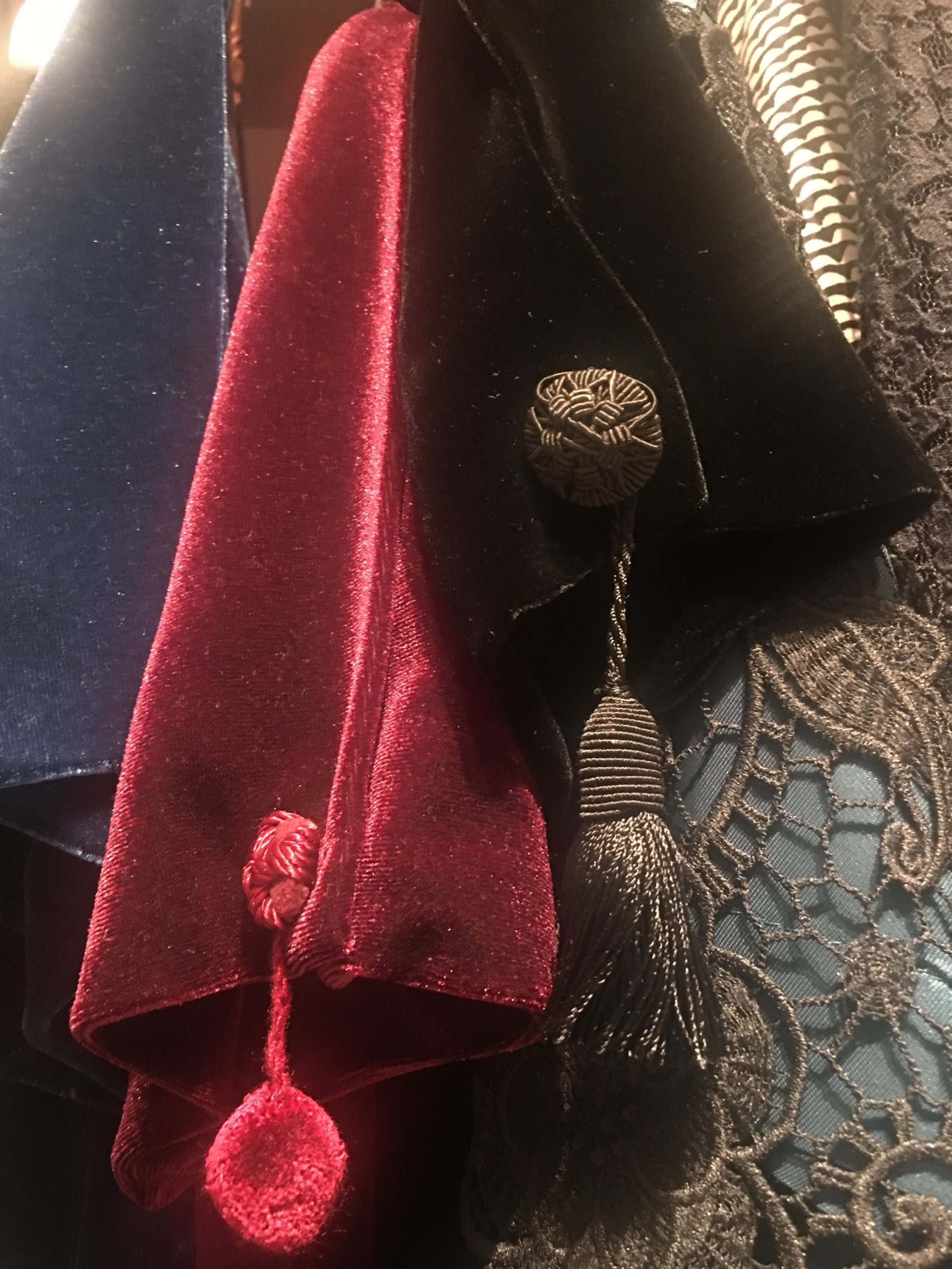 Velvet dress in wine red - Image 5